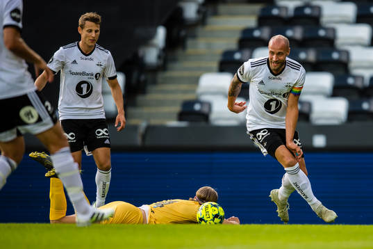 Ulrik Saltnes of Bodø/Glimt and Tore Reginiussen of