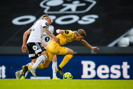 Ulrik Saltnes of Bodø/Glimt and Tore Reginiussen of
