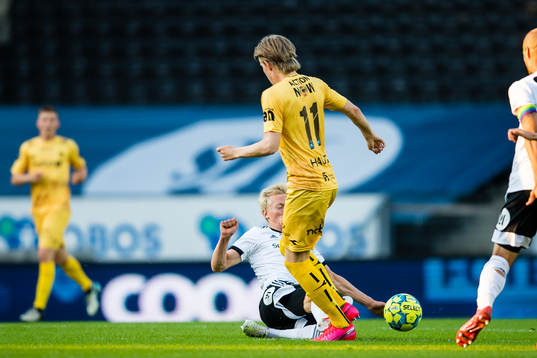 Birger Solberg Meling of Rosenborg and Jens Petter Hauge of
