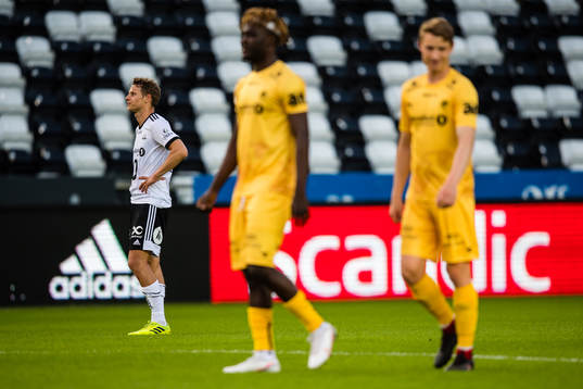 Vegar Eggen Hedenstad of Rosenborg looks dejected