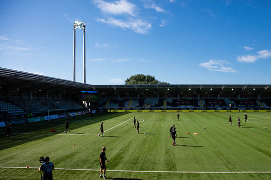 Häcken värmer upp innan kvartsfinalen i Svenska Cupen