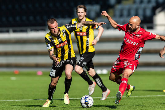 Häckens Alexander Faltsetas och Elfsborgs Robert Gojani