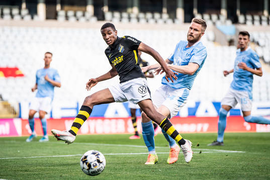 s Paulos Abraham och Malmö FFs Lasse Nielsen