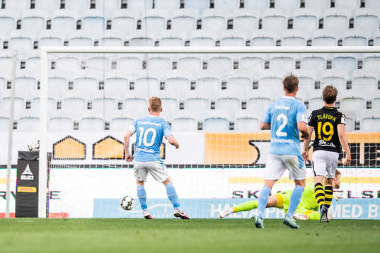 Malmö FFs Anders Christiansen gör 1-1