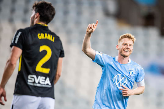 Bläddra bland fler bilder av Fotboll, Svenska Cupen, Kvartsfinal, Malmö FF - AIK