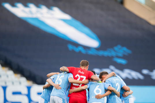 Malmö FFs spelare samlas