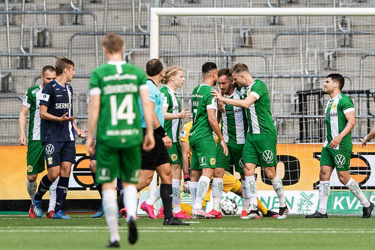 Hammarbys Muamer Tankovic jublar