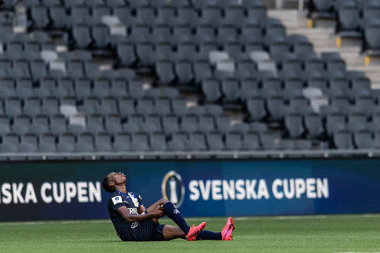 IFK Göteborgs Alhassan Yusuf Abdullahi har ont