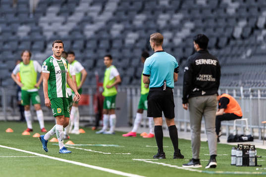 Hammarbys Jeppe Andersen lämnar planen