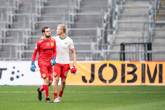 Hammarbys målvakt Davor Blazevic deppar