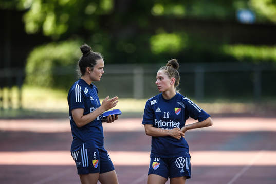 Julia Walentowicz och Tilde Lindwall