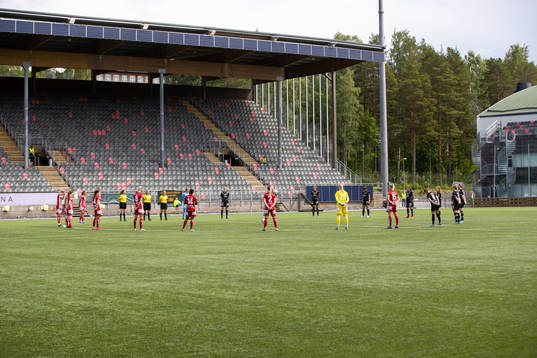 Spelarna står i mittcirkeln