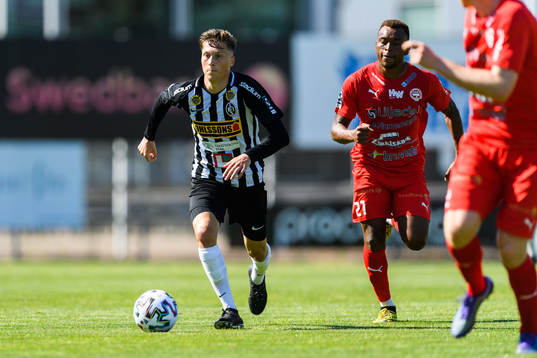 Landskronas Kevin Jensen och Värnamos Abdussalam Magashy