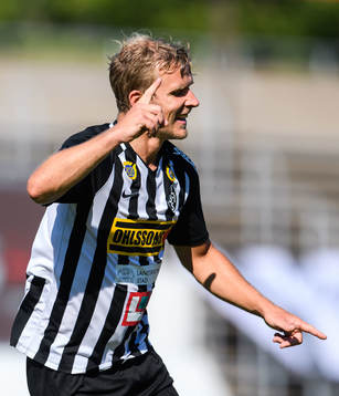 Landskronas Linus Olsson jublar