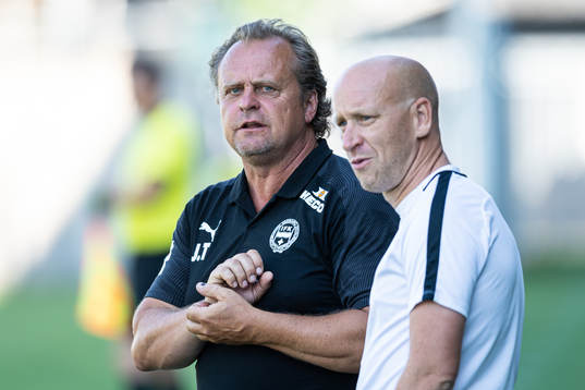 Värnamos tränare Jonas Thern och Landskronas tränare
