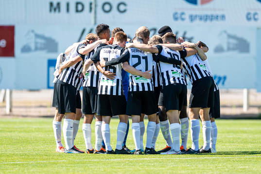Landskronas spelare samlas