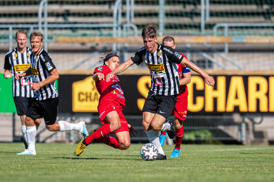 Värnamos Charlie Vindehall mot Landskronas Filip Olsson