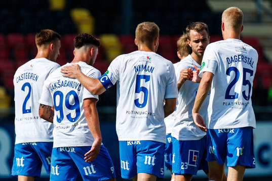 IFK Norrköpings Christoffer Nyman jublar med lagkamrater