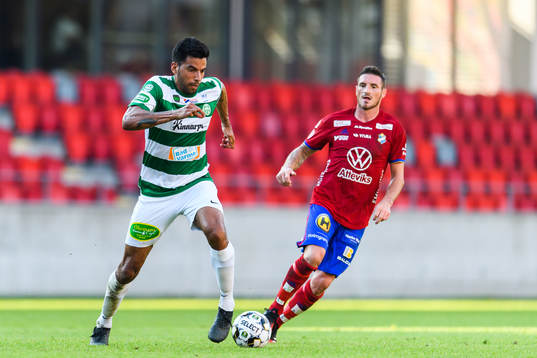 Västerås Pedro Ribeiro och Östers James Keene