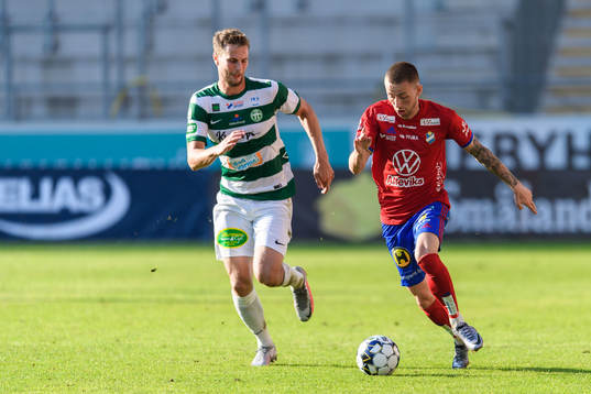 Västerås Jonas Hellgren och Östers Petar Petrovic