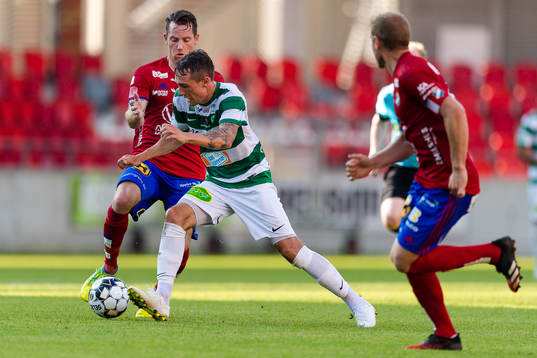 Västerås Filip Tronet och Östers Johan Persson