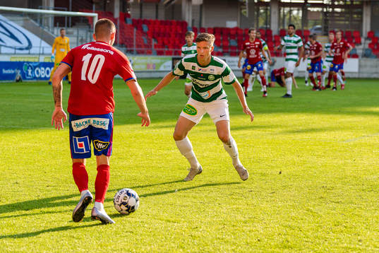 Östers Petar Petrovic och Västerås Samuel Holm