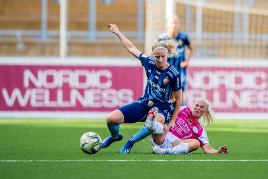 Djurgårdens Amander Kander och Uppsalas Ida Strömblad
