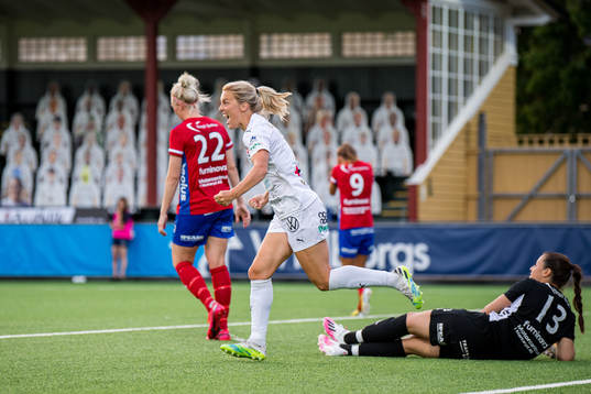 Rosengårds Mimmi Larsson jublar