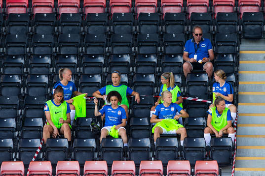 Eskilstunas avbytare på läktaren
