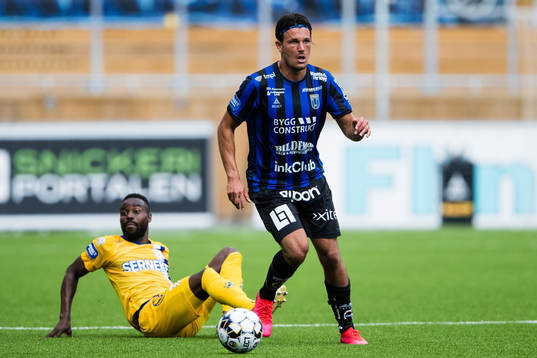 IFK Göteborgs Nzuzi Toko och Sirius Stefano Vecchia