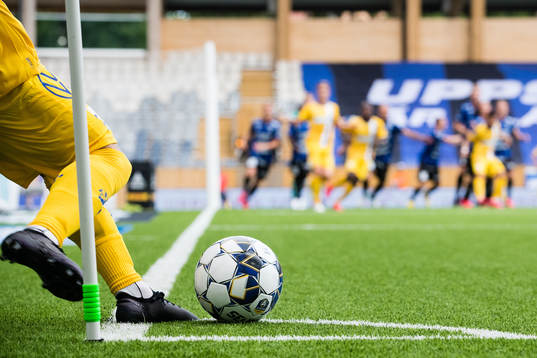 En spelare slår en hörna