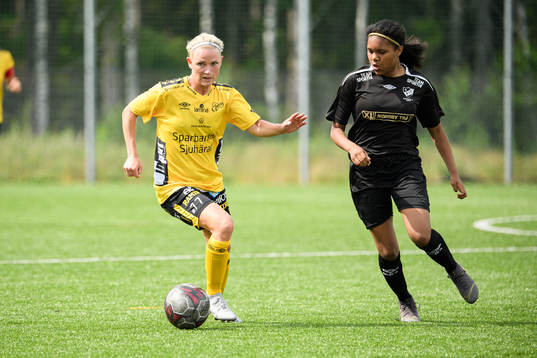 Elfsborgs Sara Jardving och Kronängs Vanessa Lopez