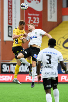 Elfsborgs Leo Väisänen och Örebros Erik Björndahl