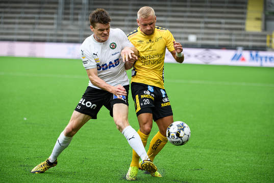 Örebros Albin Granlund och Elfsborgs Simon Strand