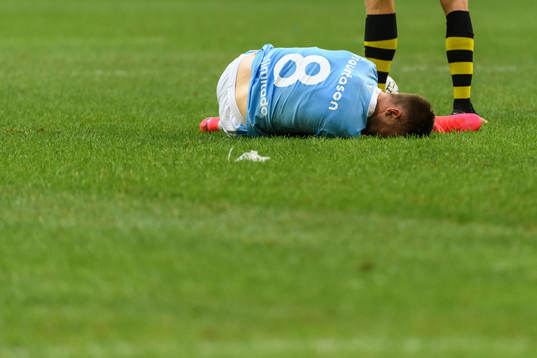 Malmö FFs Arnór Traustason har ont