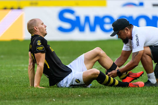 s Per Karlsson får vård