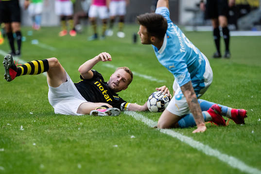 s Sebastian Larsson