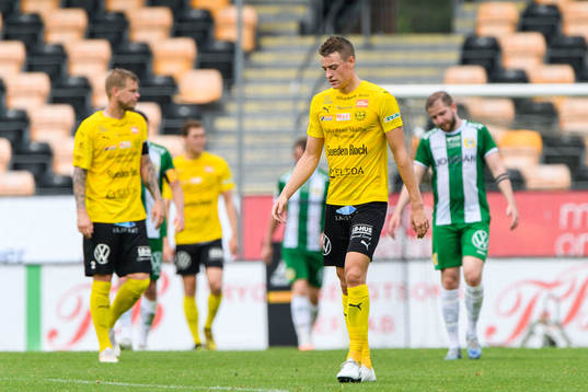 Mjällbys Jesper Löfgren deppar