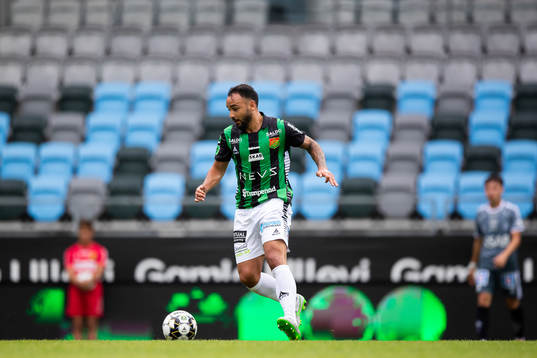 GAIS Richard Yarsuvat med tomma läktare i bakgrunden