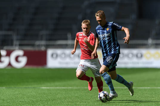 Kalmars Isak Jansson och Djurgårdens Jonathan Augustinsson