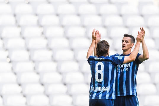 Djurgårdens Kevin Walker och Haris Radetinac jublar