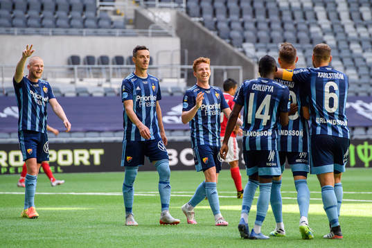 Djurgårdens Kalle Holmberg , Haris Radetinac och Aslak