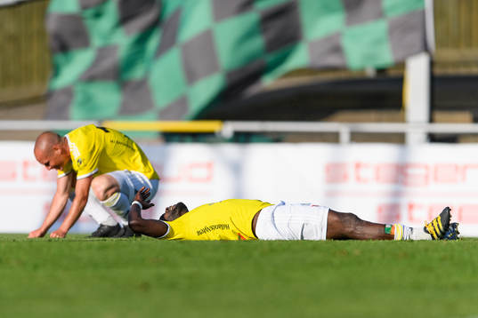 Falkenbergs Christoffer Carlsson och John Chibuike deppar