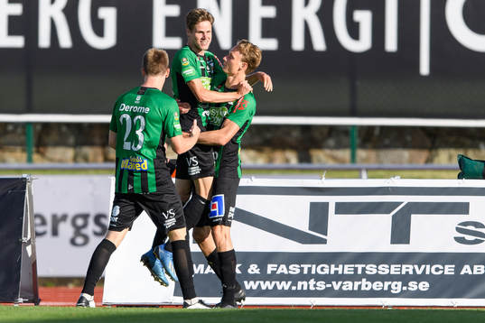 Varbergs spelare jublar