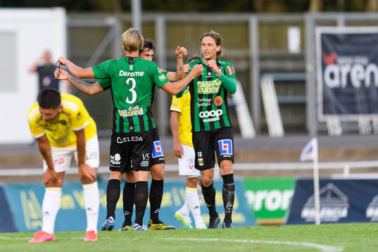 Varbergs spelare jublar