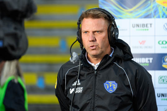 Falkenbergs tränare Hasse Eklund  fotbollsmatchen i