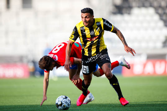 Helsingborgs Armin Gigovic och Häckens Ahmed Yasin