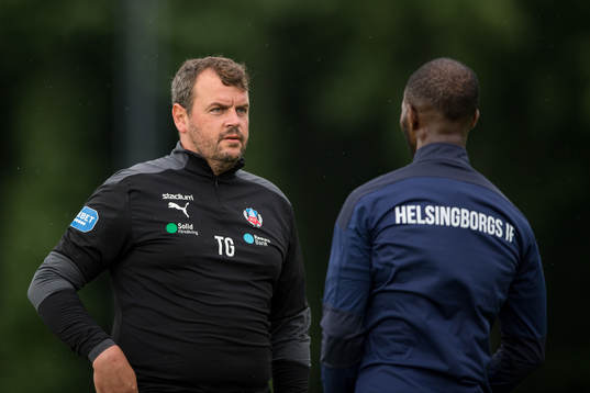 Assisterande tränare Thomas Gabrielsson och Mohammed