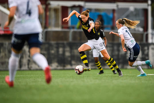 s Sara Nordin och Älvsjös Magda Le Therisien