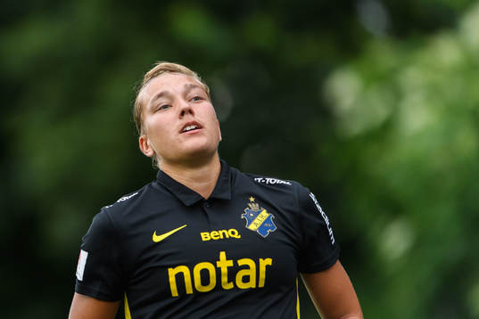 s Jenny Danielsson deppar